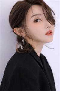 太医爹爹为和贵妃私通将我卖入宫中